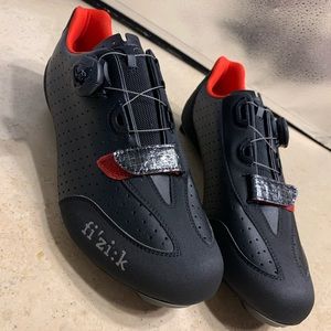 NWT fizik women’s cycling/ racing/ spinning shoes 🚵‍♀️